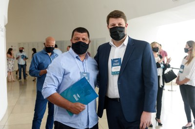 O vereador Alex Joaquim e o deputado Gustavo Tutuca