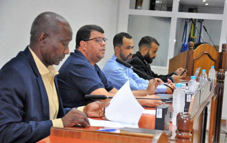  Projeto de Lei autorizando Prefeitura a custear transporte rodoviário para estudantes de cursos técnicos e universitários é apresentado na Câmara de Piraí