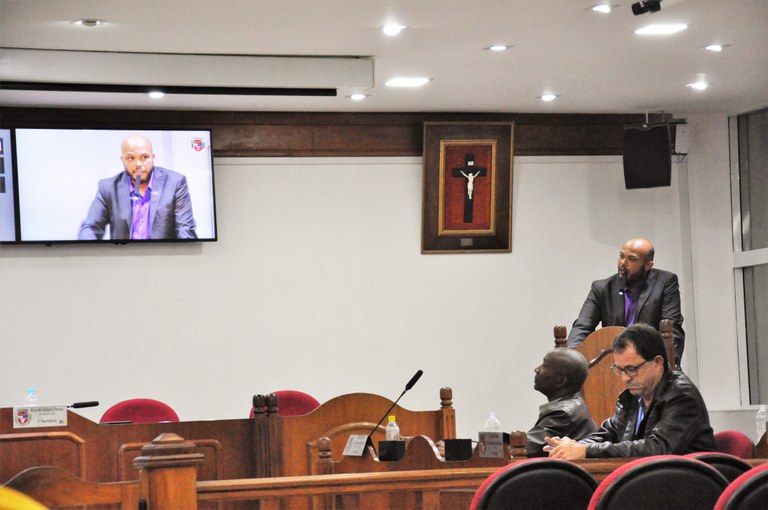 Aprovado remanejamento superior a R$ 1 milhão para despesas do município com transporte escolar