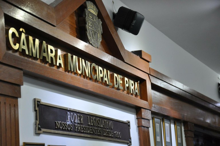 Câmara agenda nova reunião com a Light, Aneel e MP buscando soluções para falhas no serviço de distribuição de energia elétrica em Piraí