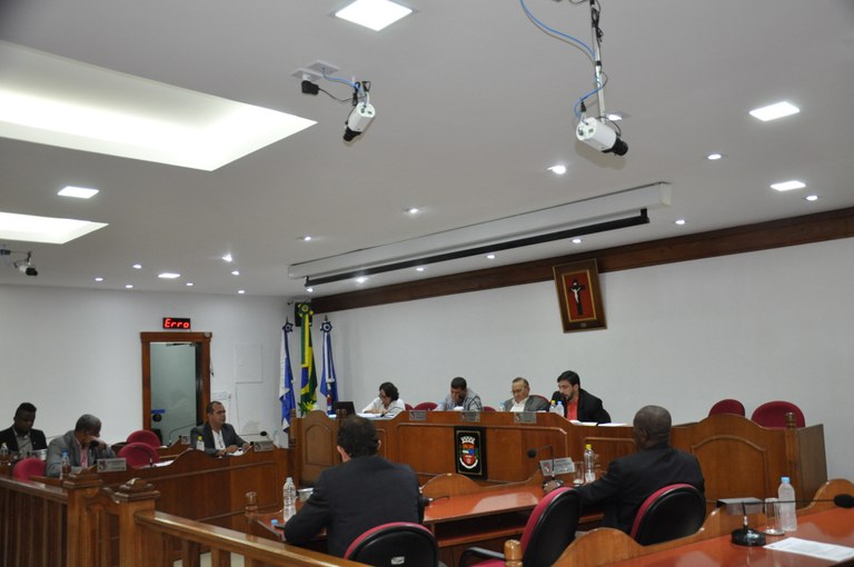 Câmara presta homenagem à vereadora e motorista assassinados no Rio