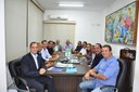 DIRETORES DA EMPRESA CARTA FABRIL VISITA O LEGISLATIVO DE PIRAÍ.