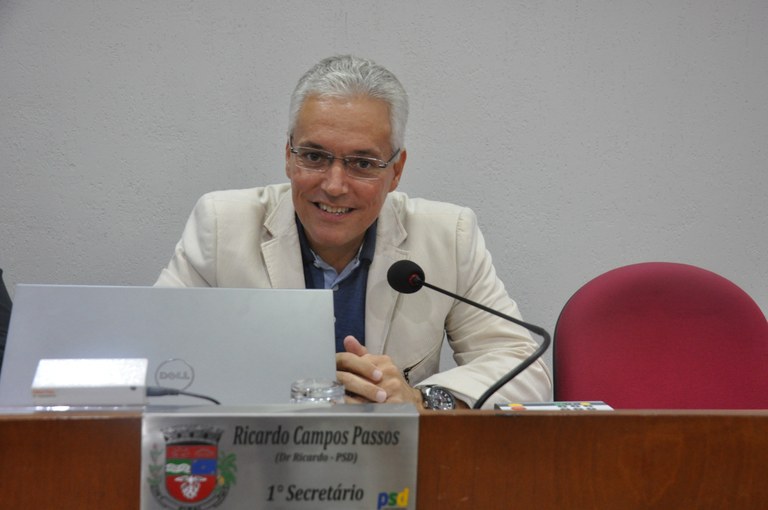  Dr. Ricardo defende jornada de 30 horas semanais para enfermeiros e técnicos de enfermagem