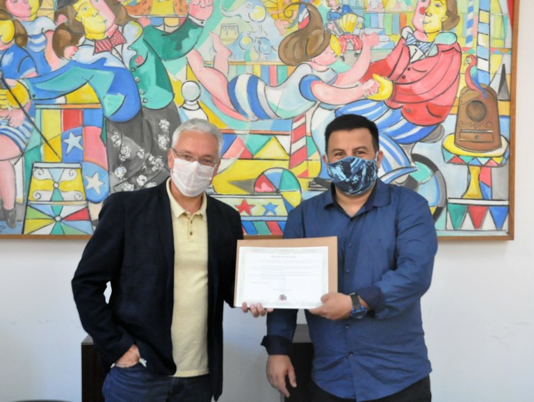 Empresário recebe Moção de Aplausos da Câmara por trabalho no combate à Covid-19 em Piraí