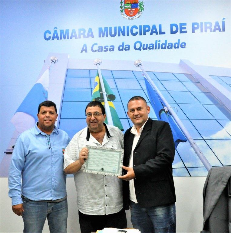  Ex-secretário de Ação Comunitária de Volta Redonda recebe “Moção de Congratulações e Aplausos da Câmara de Piraí
