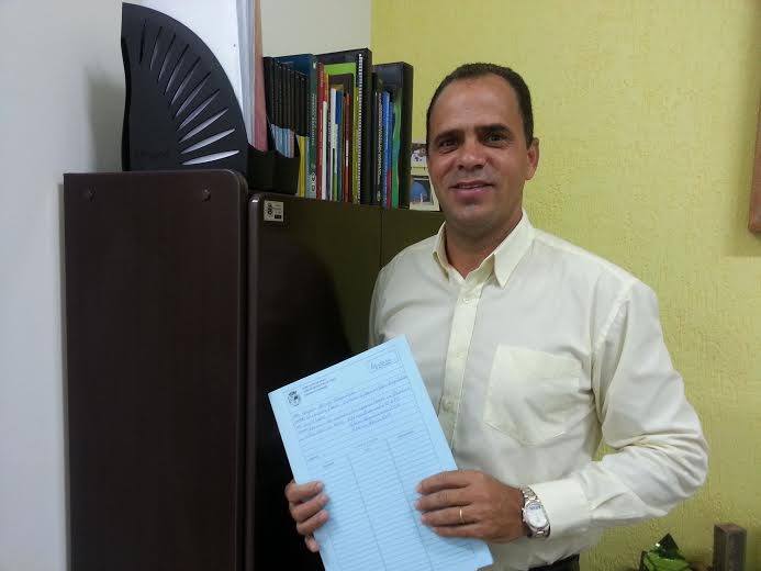 Executivo sanciona a Lei nº 1209 referente ao Projeto de Lei nº 29/2015 de autoria do Vereador LADEIRA 