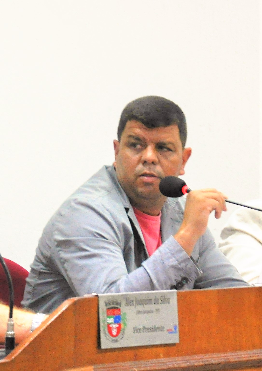  Plenário aprova requerimento solicitando construção de base da PM no Varjão