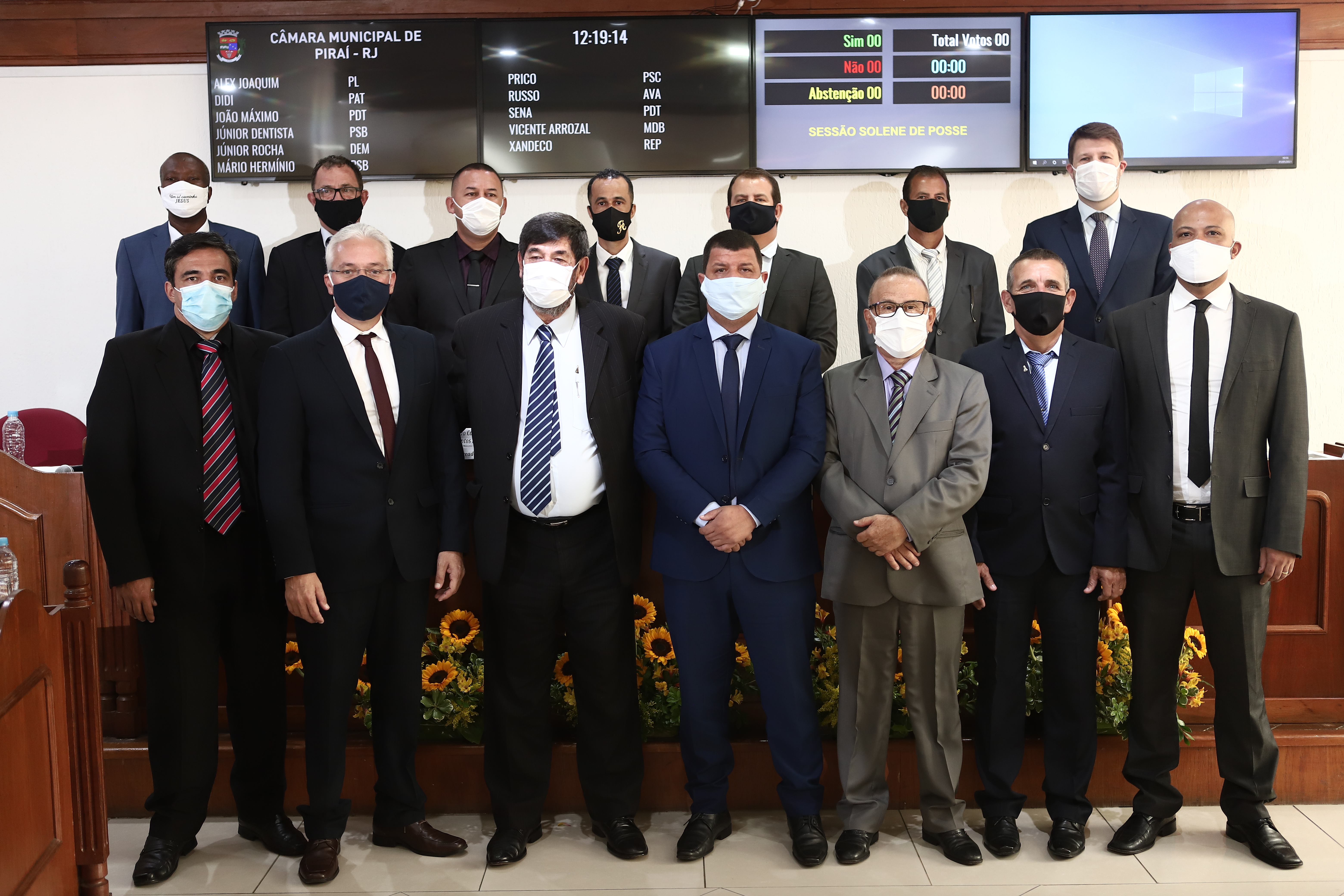 Prefeito Tutuca e vereadores tomam posse em cerimônia na Câmara de Piraí