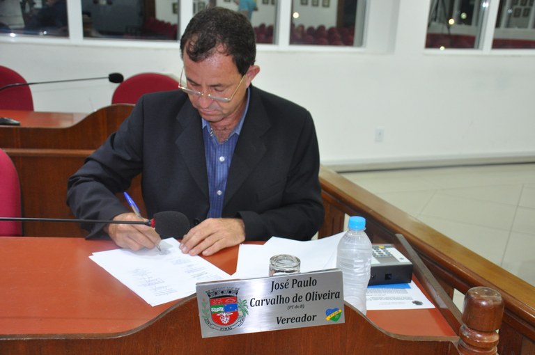  Russo solicita instalação de grade de proteção próximo à passarela no Jaqueira