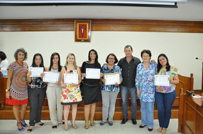Vereador José Paulo Carvalho de Oliveira (Russo) homenageia os Professores da rede municipal  de ensino de Piraí. 