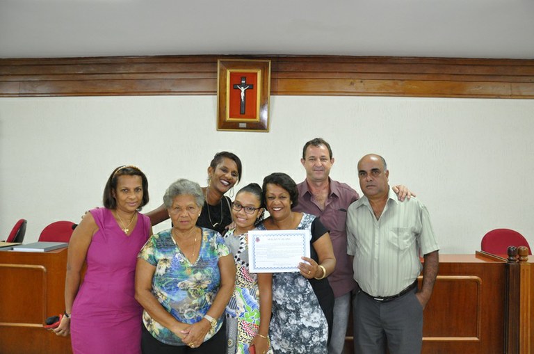Vereador Russo homenageia a professora Tia Márcia no Dia Internacional da Mulher.