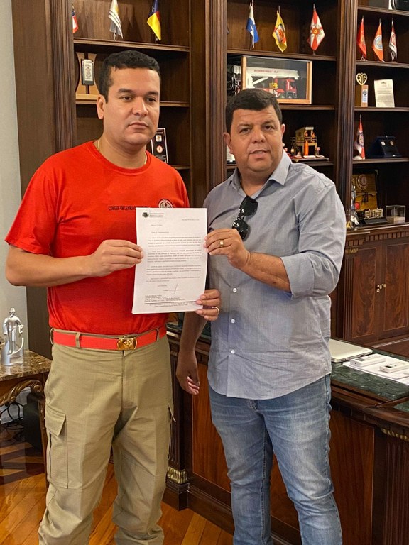  Vereadores Alex e Russo propõe doação de imóvel para distrito sede de Piraí receber Grupamento Operacional dos Bombeiros        