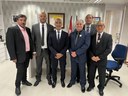 Vereadores participam de reunião com senador Romário e debatem recursos para melhorar atendimento às pessoas com deficiência em Piraí 