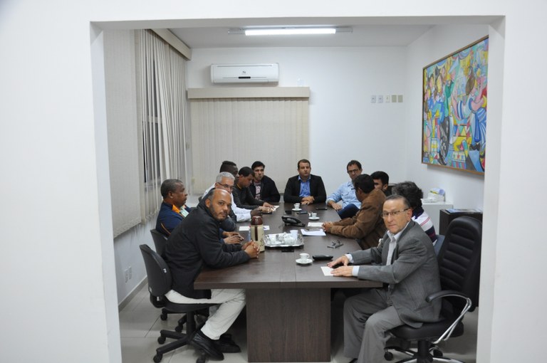 Vereadores se reúnen com Superintendente da Cedae