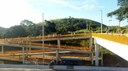 Após série de requerimentos aprovados pela Câmara, concessionária conclui construção de passarela no Jaqueira