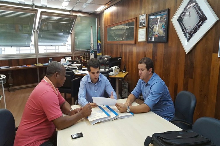 Secretário de Estado do Rio  Marco Antonio Cabral se reúne com os Vereadores Júnior Rocha e Darlei 
